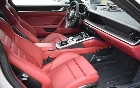 Porsche 911, 2023 год, 35 400 000 рублей, 17 фотография