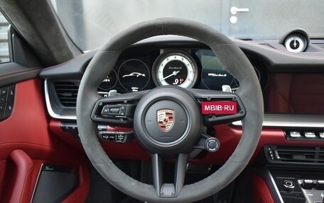 Porsche 911, 2023 год, 35 400 000 рублей, 13 фотография