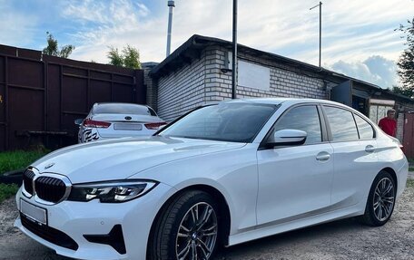 BMW 3 серия, 2019 год, 3 380 000 рублей, 19 фотография