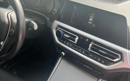 BMW 3 серия, 2019 год, 3 380 000 рублей, 33 фотография