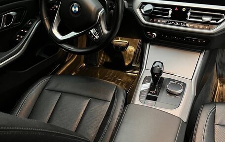 BMW 3 серия, 2019 год, 3 380 000 рублей, 27 фотография