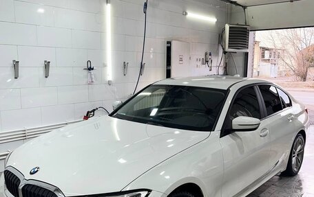 BMW 3 серия, 2019 год, 3 380 000 рублей, 21 фотография