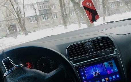 Volkswagen Polo VI (EU Market), 2010 год, 430 000 рублей, 11 фотография