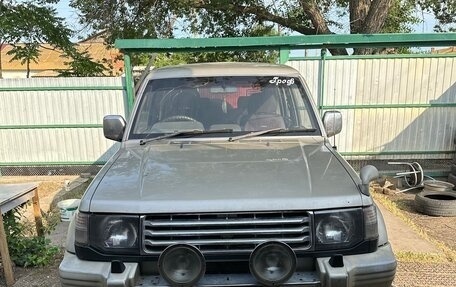 Mitsubishi Pajero III рестайлинг, 1993 год, 400 000 рублей, 2 фотография
