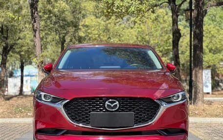 Mazda 3, 2022 год, 1 800 000 рублей, 2 фотография