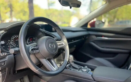 Mazda 3, 2022 год, 1 800 000 рублей, 11 фотография
