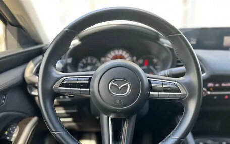 Mazda 3, 2022 год, 1 800 000 рублей, 9 фотография