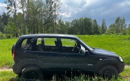 Chevrolet Niva I рестайлинг, 2011 год, 498 000 рублей, 6 фотография