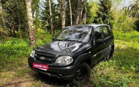 Chevrolet Niva I рестайлинг, 2011 год, 498 000 рублей, 2 фотография