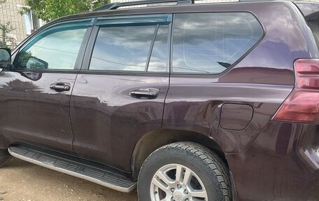 Toyota Land Cruiser Prado 150 рестайлинг 2, 2011 год, 2 450 000 рублей, 5 фотография