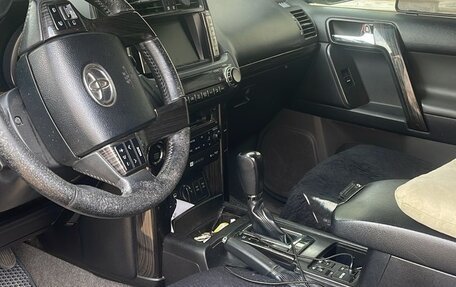 Toyota Land Cruiser Prado 150 рестайлинг 2, 2011 год, 2 450 000 рублей, 8 фотография