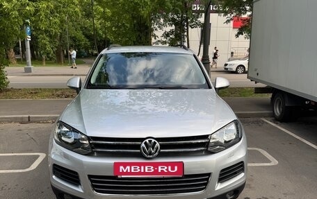 Volkswagen Touareg III, 2013 год, 1 800 000 рублей, 2 фотография