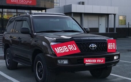 Toyota Land Cruiser 100 рестайлинг 2, 2006 год, 4 000 000 рублей, 8 фотография