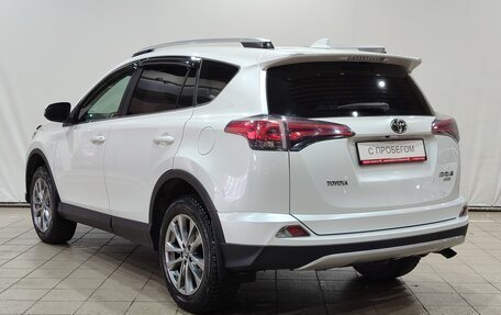 Toyota RAV4, 2018 год, 3 150 000 рублей, 7 фотография