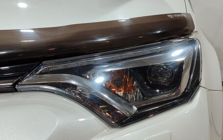 Toyota RAV4, 2018 год, 3 150 000 рублей, 9 фотография