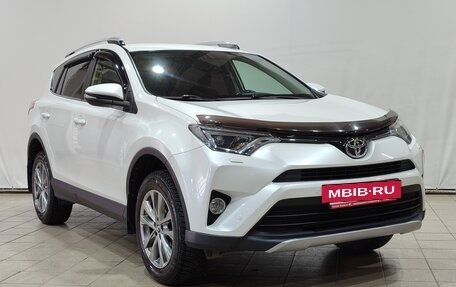 Toyota RAV4, 2018 год, 3 150 000 рублей, 3 фотография