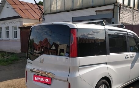 Honda Stepwgn IV, 2015 год, 1 700 000 рублей, 3 фотография