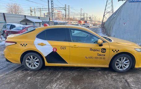 Toyota Camry, 2019 год, 1 550 000 рублей, 4 фотография