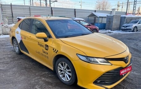 Toyota Camry, 2019 год, 1 550 000 рублей, 3 фотография