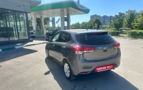 KIA Rio III рестайлинг, 2016 год, 1 000 000 рублей, 5 фотография