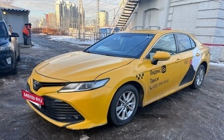 Toyota Camry, 2019 год, 1 550 000 рублей, 2 фотография