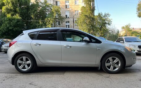 Opel Astra J, 2011 год, 790 000 рублей, 5 фотография
