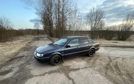 Volkswagen Passat B4, 1993 год, 195 000 рублей, 3 фотография