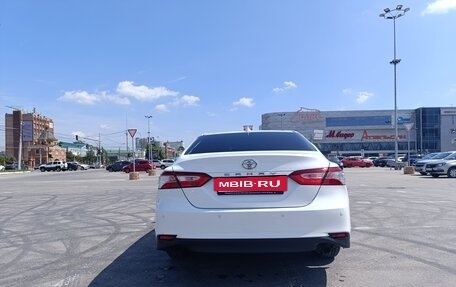 Toyota Camry, 2019 год, 2 400 000 рублей, 4 фотография