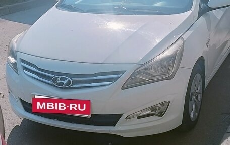 Hyundai Solaris II рестайлинг, 2015 год, 900 000 рублей, 7 фотография