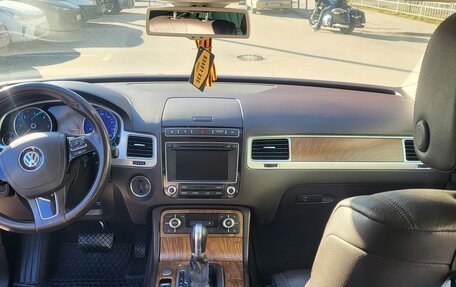 Volkswagen Touareg III, 2015 год, 2 310 000 рублей, 4 фотография