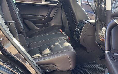 Volkswagen Touareg III, 2015 год, 2 310 000 рублей, 14 фотография