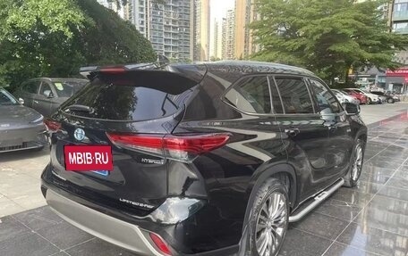 Toyota Highlander, 2022 год, 3 800 000 рублей, 11 фотография