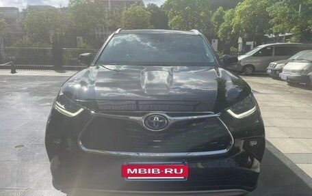 Toyota Highlander, 2022 год, 3 800 000 рублей, 9 фотография