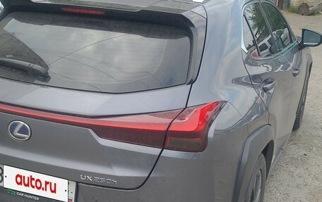 Lexus UX I, 2019 год, 3 000 000 рублей, 12 фотография