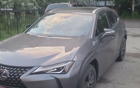 Lexus UX I, 2019 год, 3 000 000 рублей, 13 фотография