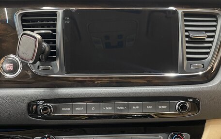 KIA Carnival III, 2019 год, 2 990 000 рублей, 10 фотография