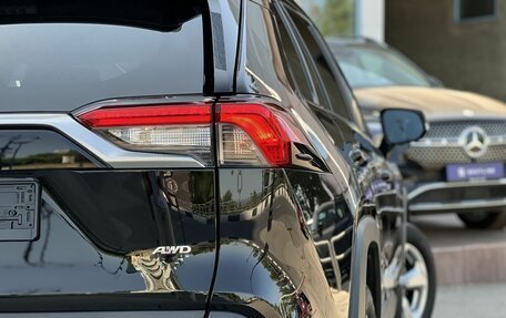Toyota RAV4, 2020 год, 3 290 000 рублей, 8 фотография