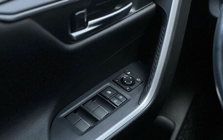 Toyota RAV4, 2020 год, 3 290 000 рублей, 24 фотография