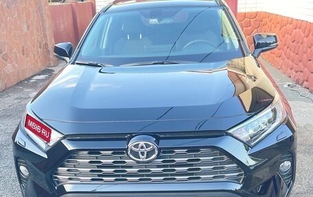 Toyota RAV4, 2021 год, 3 750 000 рублей, 1 фотография