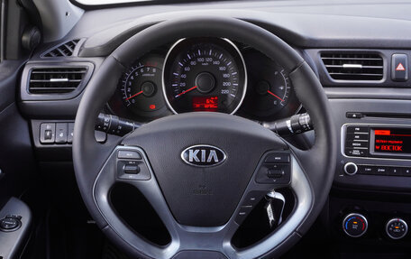 KIA Rio III рестайлинг, 2016 год, 909 000 рублей, 12 фотография