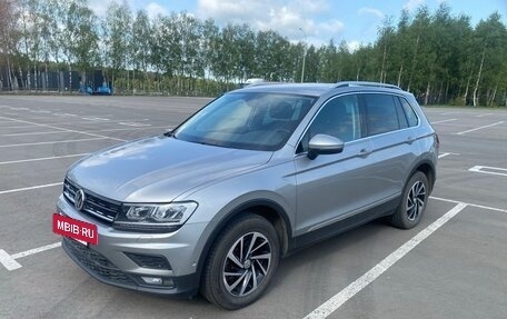 Volkswagen Tiguan II, 2018 год, 2 560 000 рублей, 3 фотография