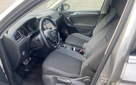 Volkswagen Tiguan II, 2018 год, 2 560 000 рублей, 13 фотография