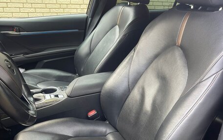 Toyota Camry, 2018 год, 3 200 000 рублей, 4 фотография