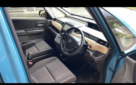 Honda Freed II, 2018 год, 1 650 000 рублей, 7 фотография