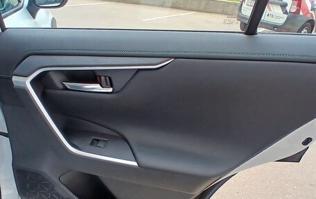 Toyota RAV4, 2025 год, 4 135 000 рублей, 28 фотография
