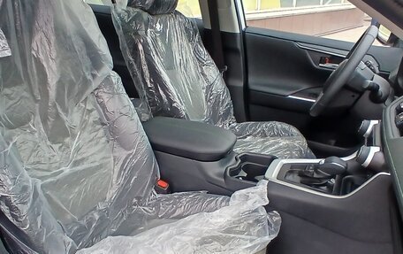 Toyota RAV4, 2025 год, 4 135 000 рублей, 27 фотография