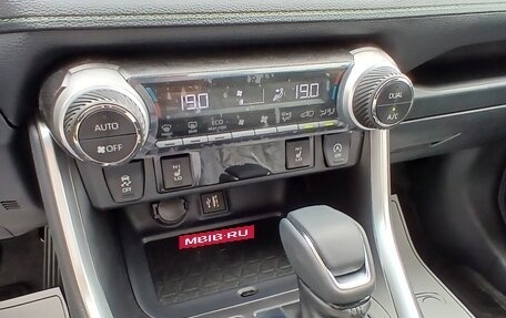 Toyota RAV4, 2025 год, 4 135 000 рублей, 18 фотография