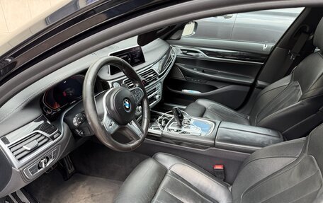 BMW 7 серия, 2019 год, 4 500 000 рублей, 16 фотография