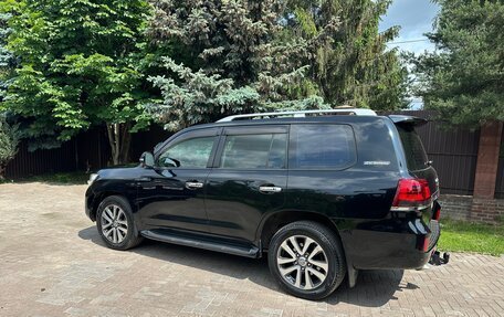 Toyota Land Cruiser 200, 2011 год, 3 500 000 рублей, 2 фотография