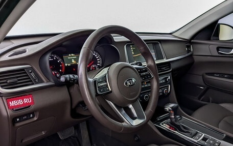 KIA Optima IV, 2018 год, 1 900 000 рублей, 16 фотография